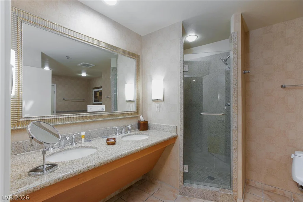 211 Flamingo, Las Vegas, NV 89169