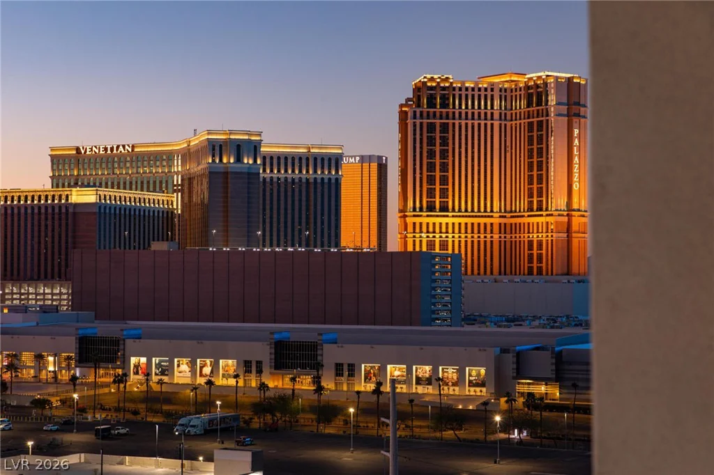 211 Flamingo, Las Vegas, NV 89169