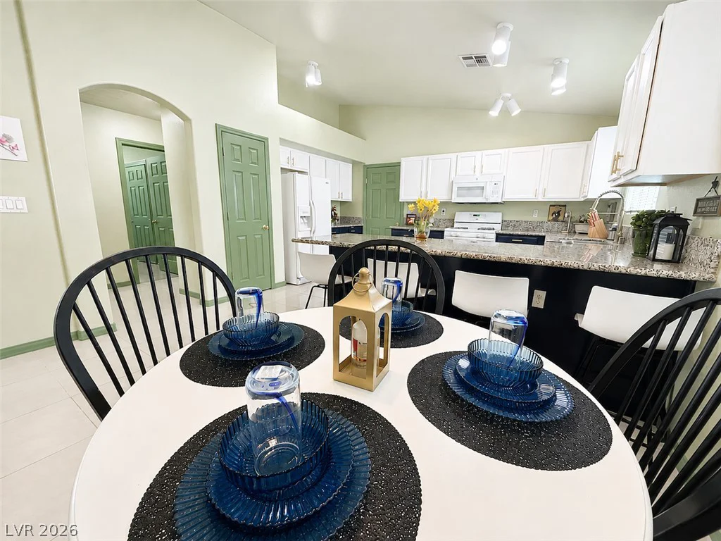 5698 Crowbush Cove, Las Vegas, NV 89122
