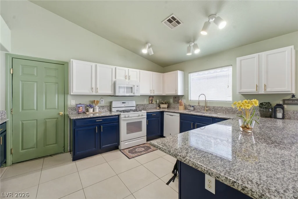 5698 Crowbush Cove, Las Vegas, NV 89122