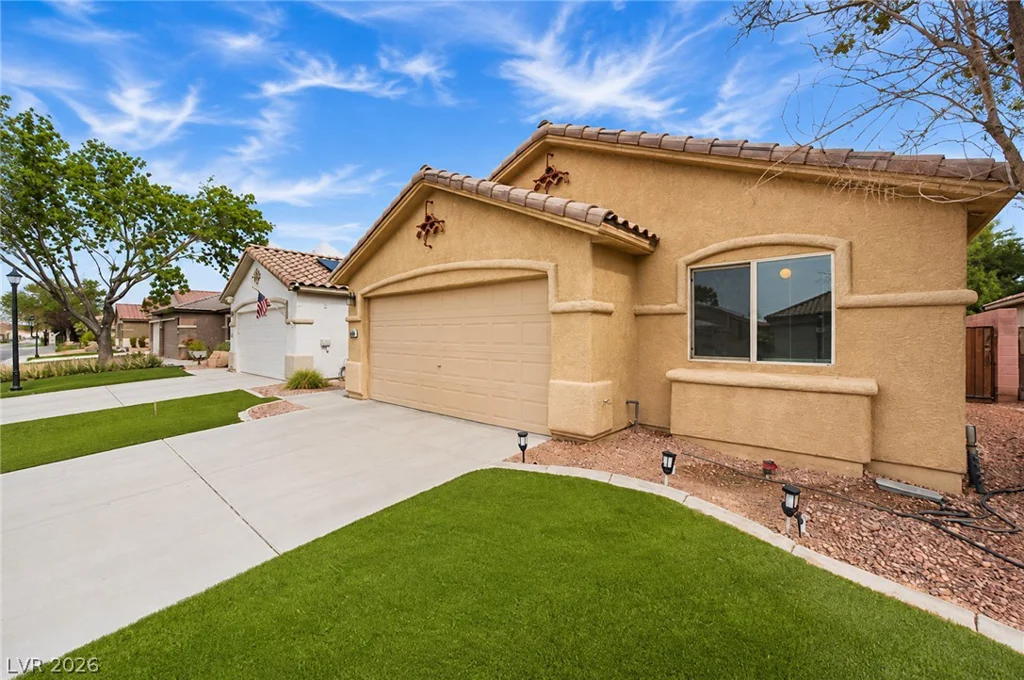 5698 Crowbush Cove, Las Vegas, NV 89122