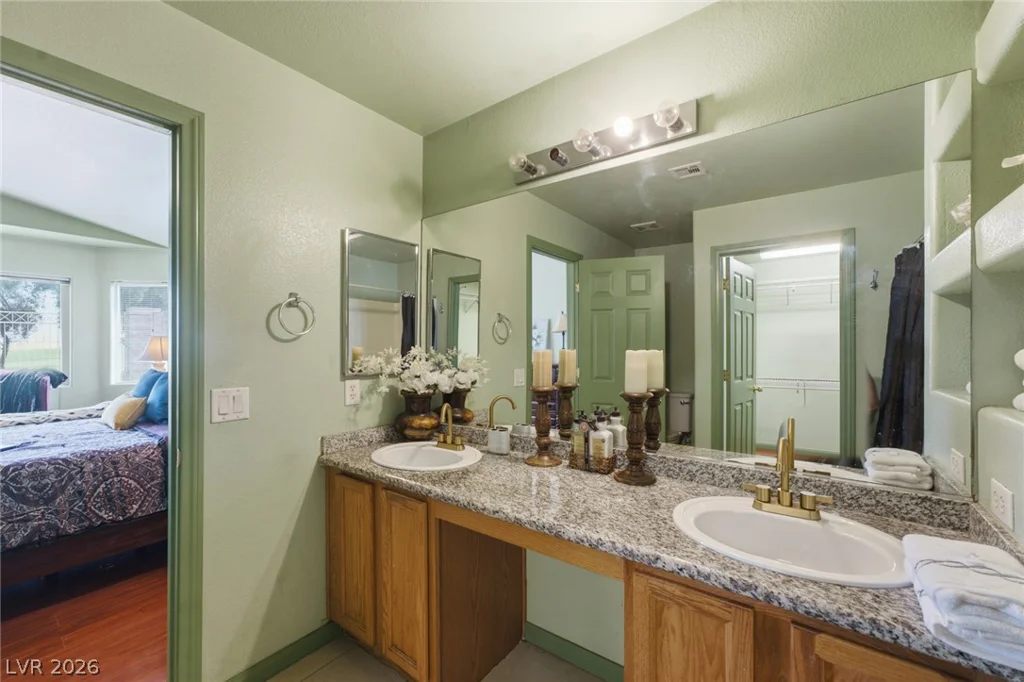 5698 Crowbush Cove, Las Vegas, NV 89122