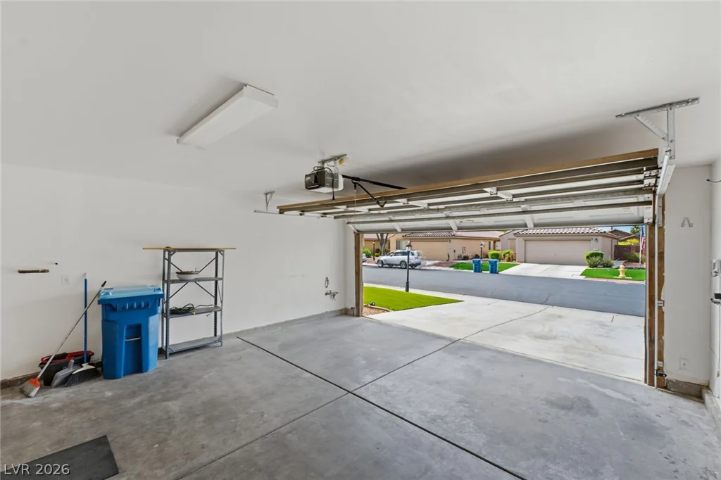 5698 Crowbush Cove, Las Vegas, NV 89122