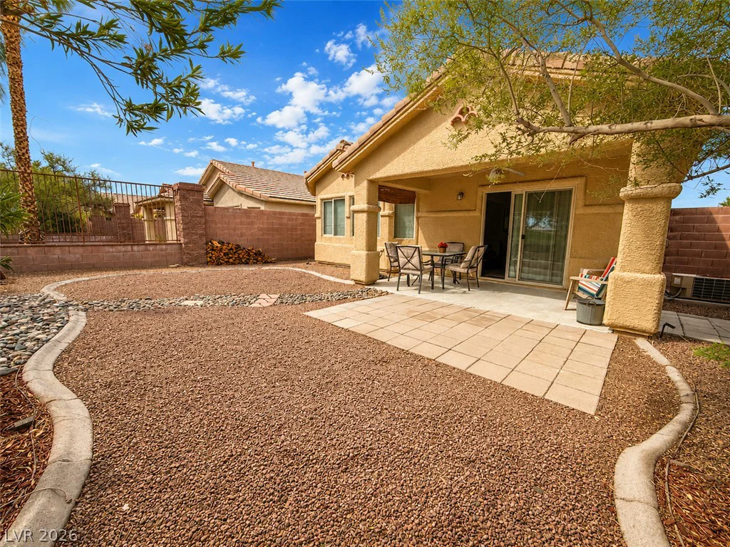 5698 Crowbush Cove, Las Vegas, NV 89122