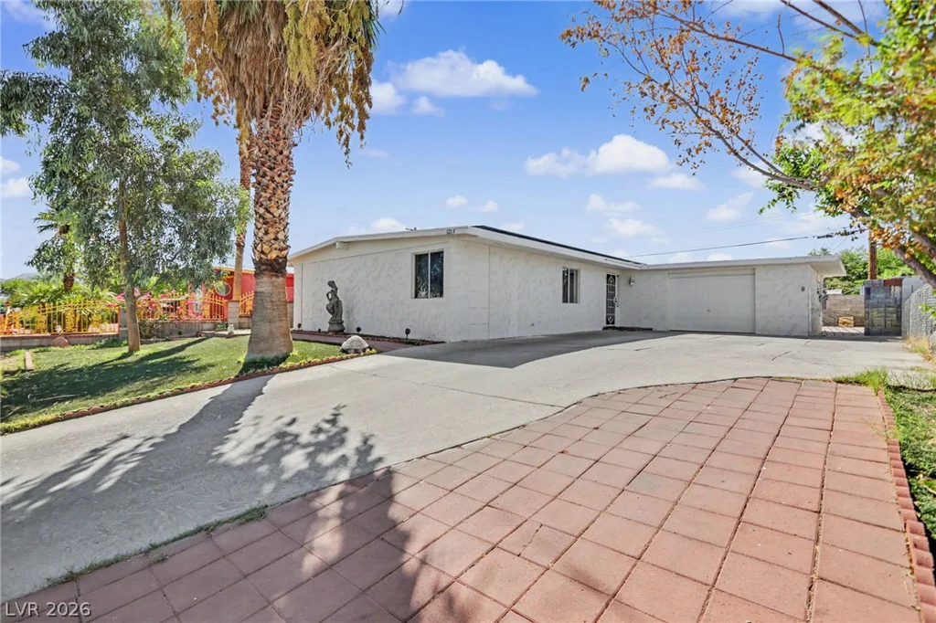 3215 Wright, North Las Vegas, NV 89030