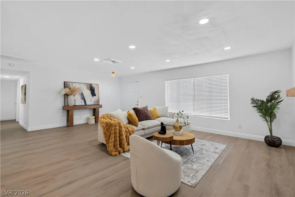 4289 Vegas Valley, Las Vegas, NV 89121