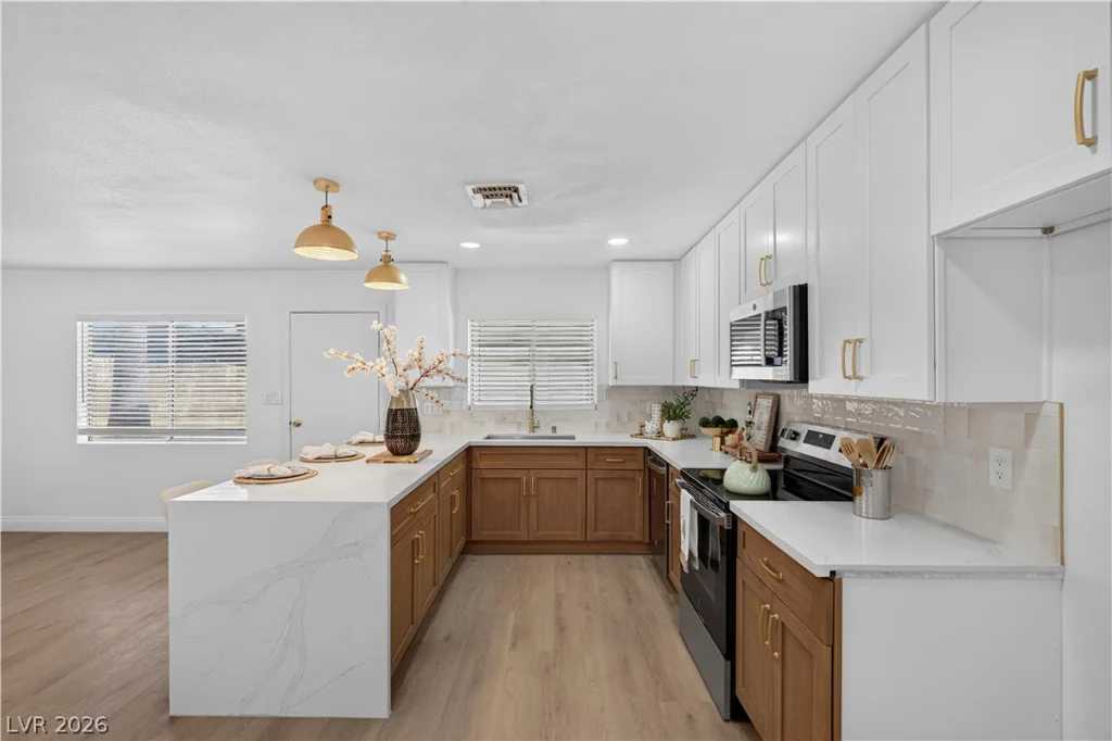 4289 Vegas Valley, Las Vegas, NV 89121
