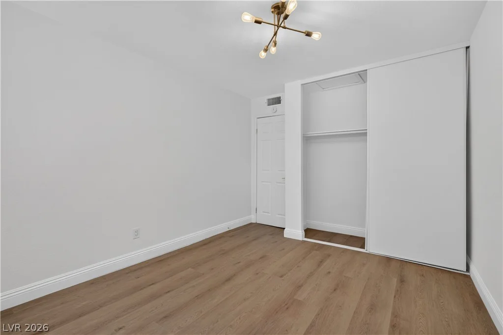 4289 Vegas Valley, Las Vegas, NV 89121