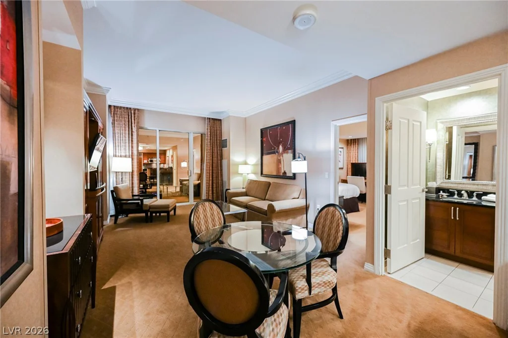 145 HARMON, Las Vegas, NV 89109