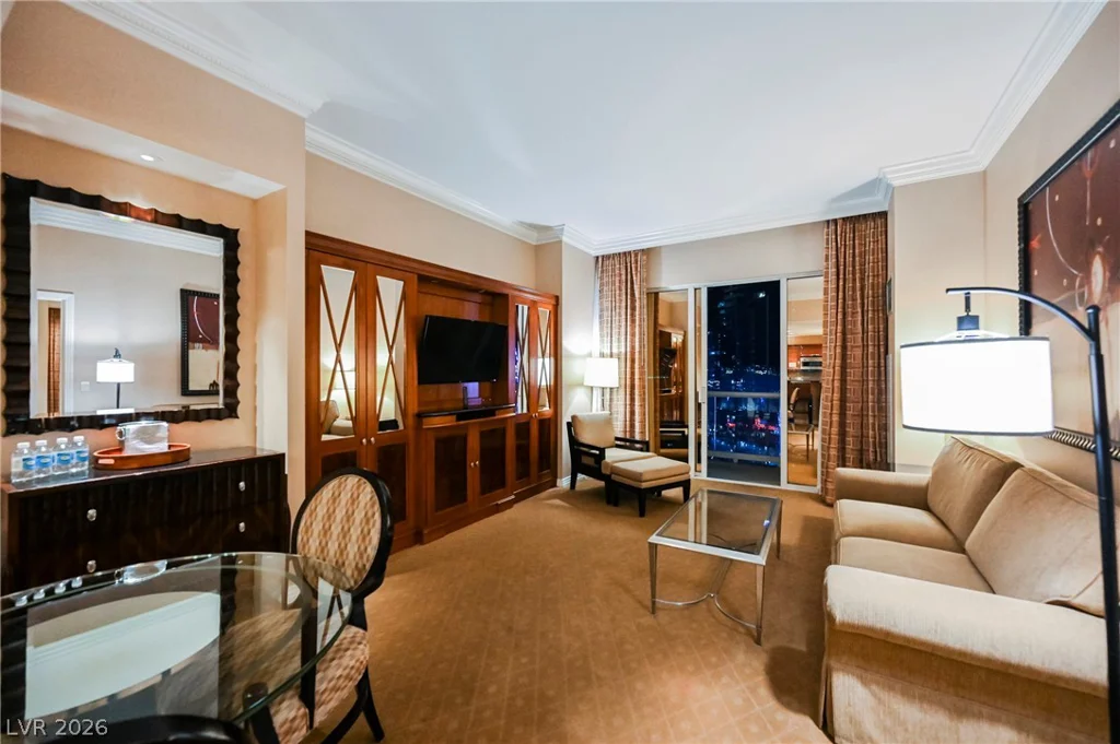 145 HARMON, Las Vegas, NV 89109