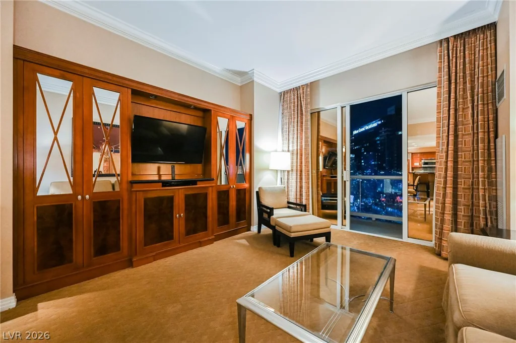 145 HARMON, Las Vegas, NV 89109