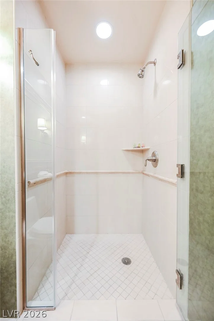 145 HARMON, Las Vegas, NV 89109