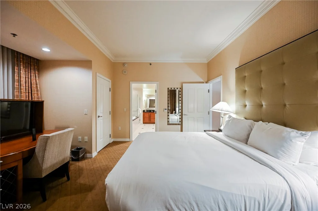 145 HARMON, Las Vegas, NV 89109