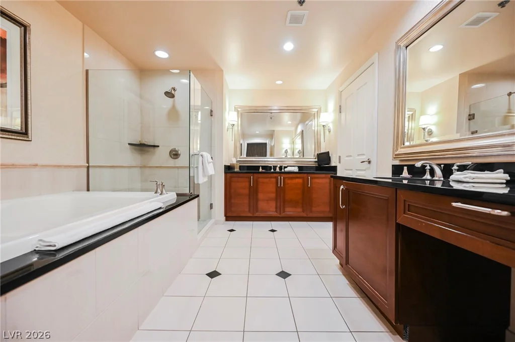 145 HARMON, Las Vegas, NV 89109