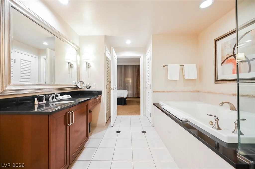 145 HARMON, Las Vegas, NV 89109