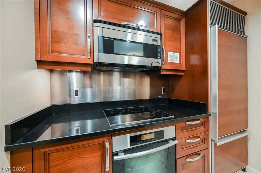 145 HARMON, Las Vegas, NV 89109
