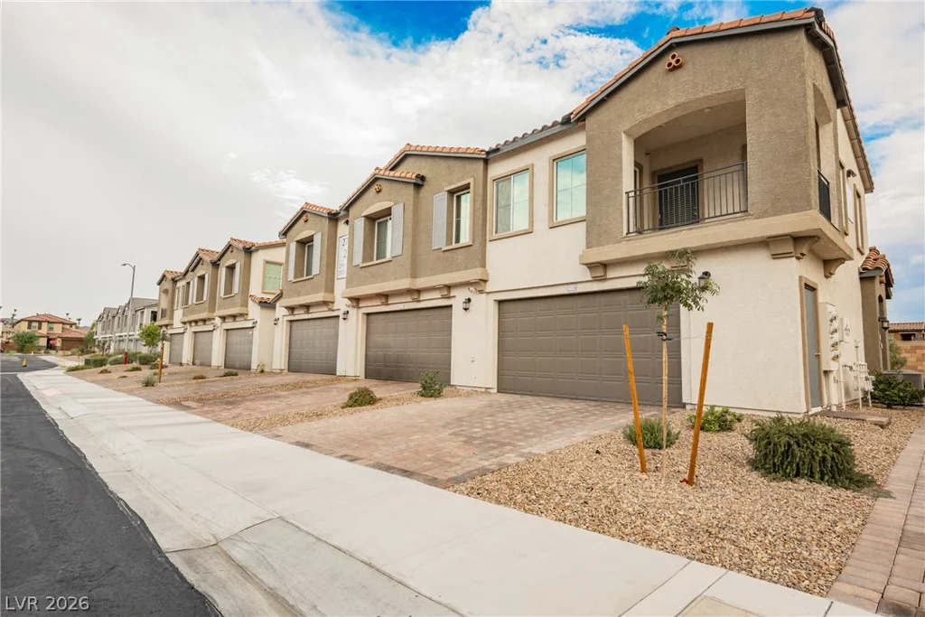 275 Callen Falls, Henderson, NV 89011