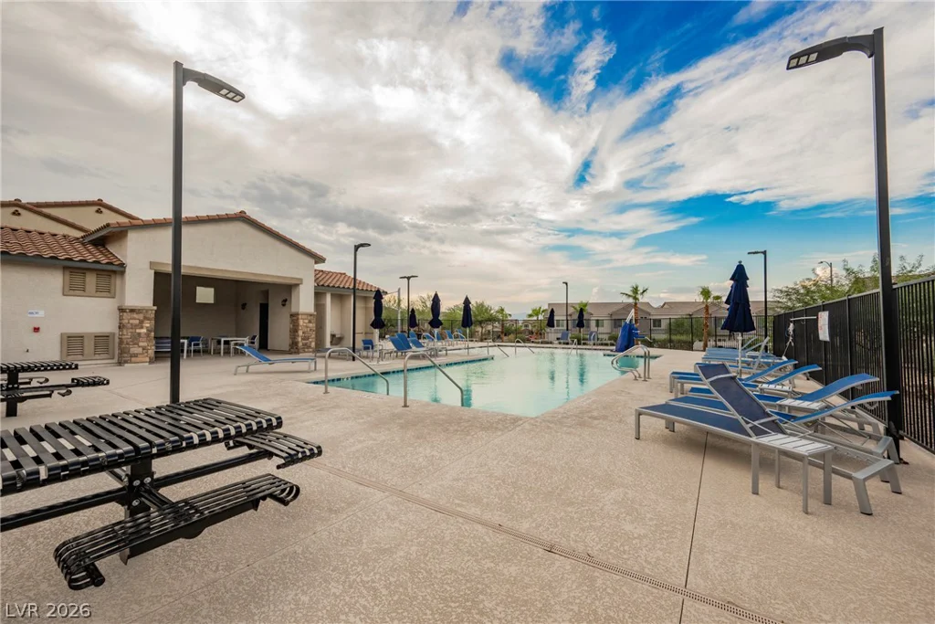 275 Callen Falls, Henderson, NV 89011