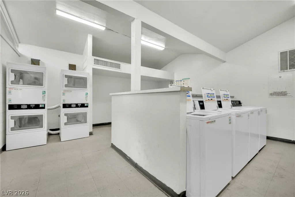625 Royal Crest, Las Vegas, NV 89169