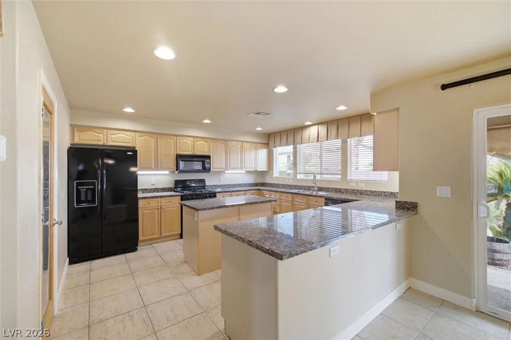 28 Glaring, Henderson, NV 89002