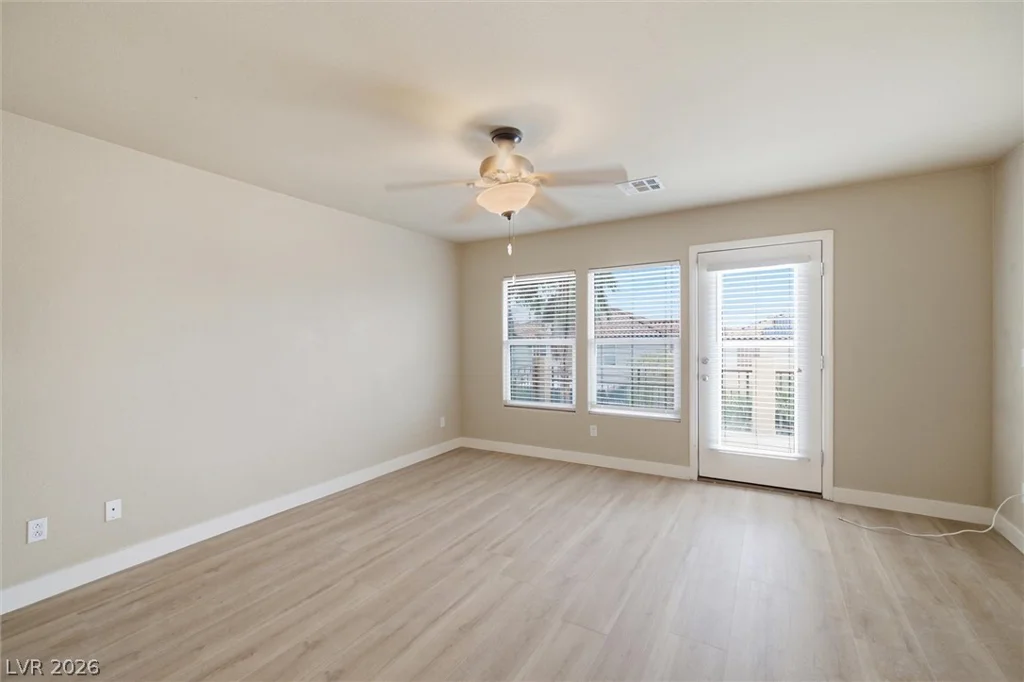28 Glaring, Henderson, NV 89002