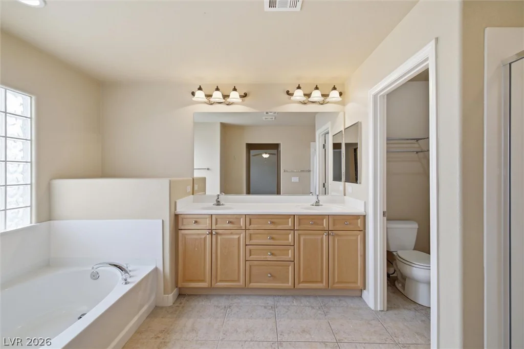 28 Glaring, Henderson, NV 89002