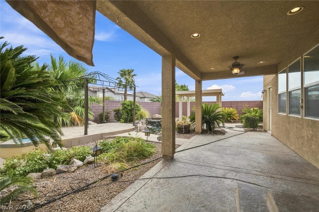 28 Glaring, Henderson, NV 89002