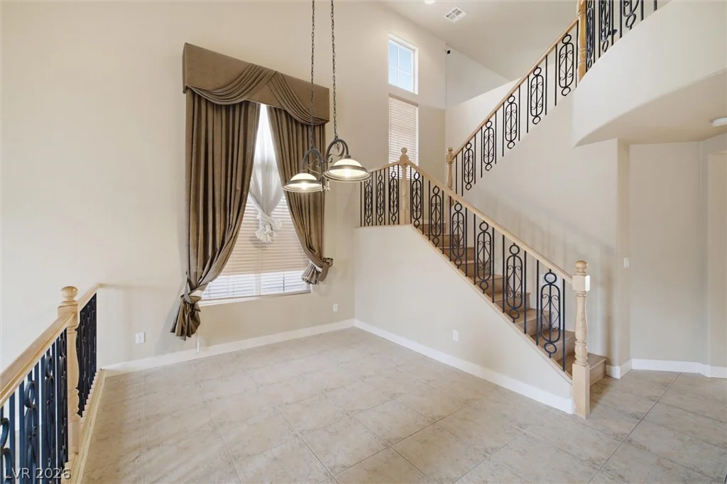 28 Glaring, Henderson, NV 89002
