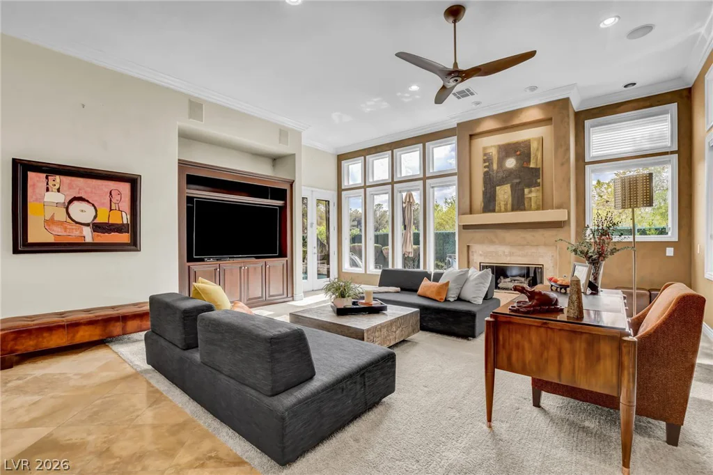 805 Ville Franche, Las Vegas, NV 89145