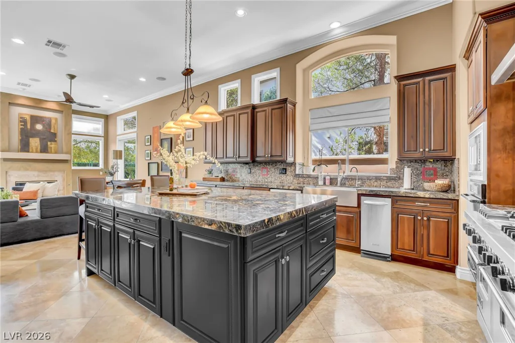 805 Ville Franche, Las Vegas, NV 89145