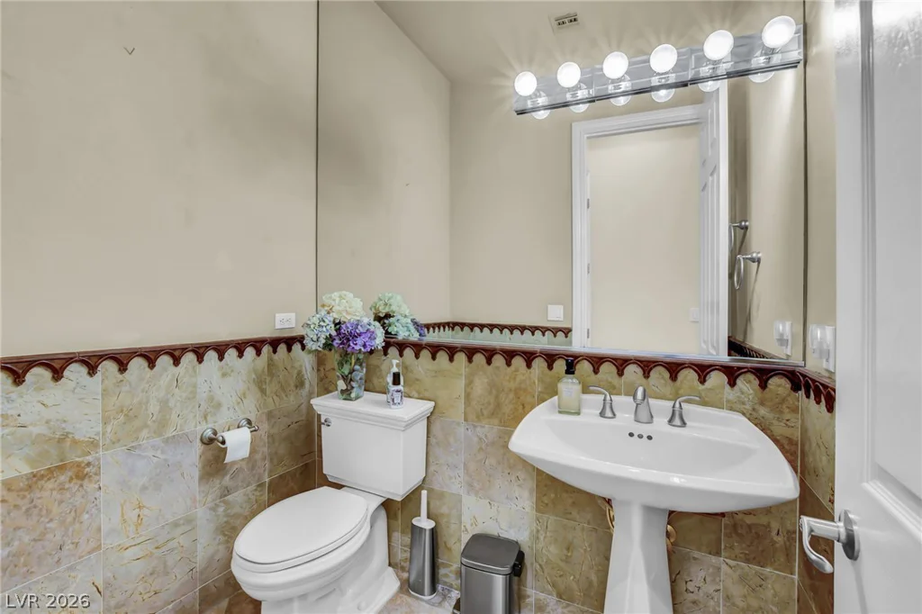 805 Ville Franche, Las Vegas, NV 89145