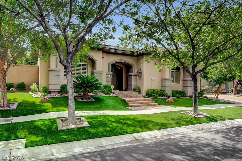 805 Ville Franche, Las Vegas, NV 89145