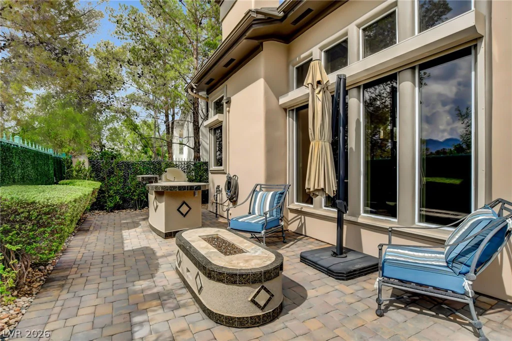 805 Ville Franche, Las Vegas, NV 89145