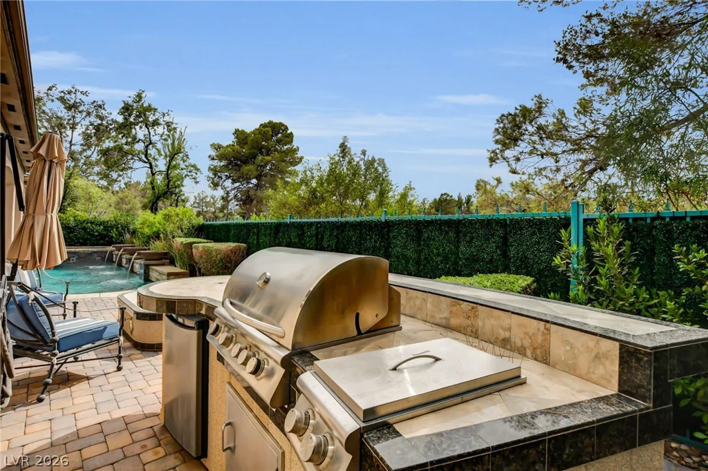 805 Ville Franche, Las Vegas, NV 89145