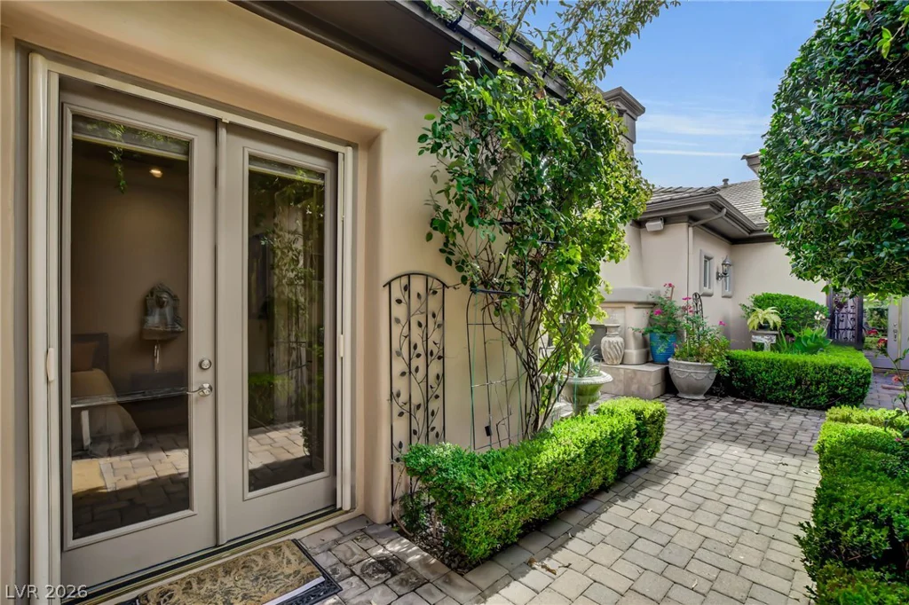 805 Ville Franche, Las Vegas, NV 89145