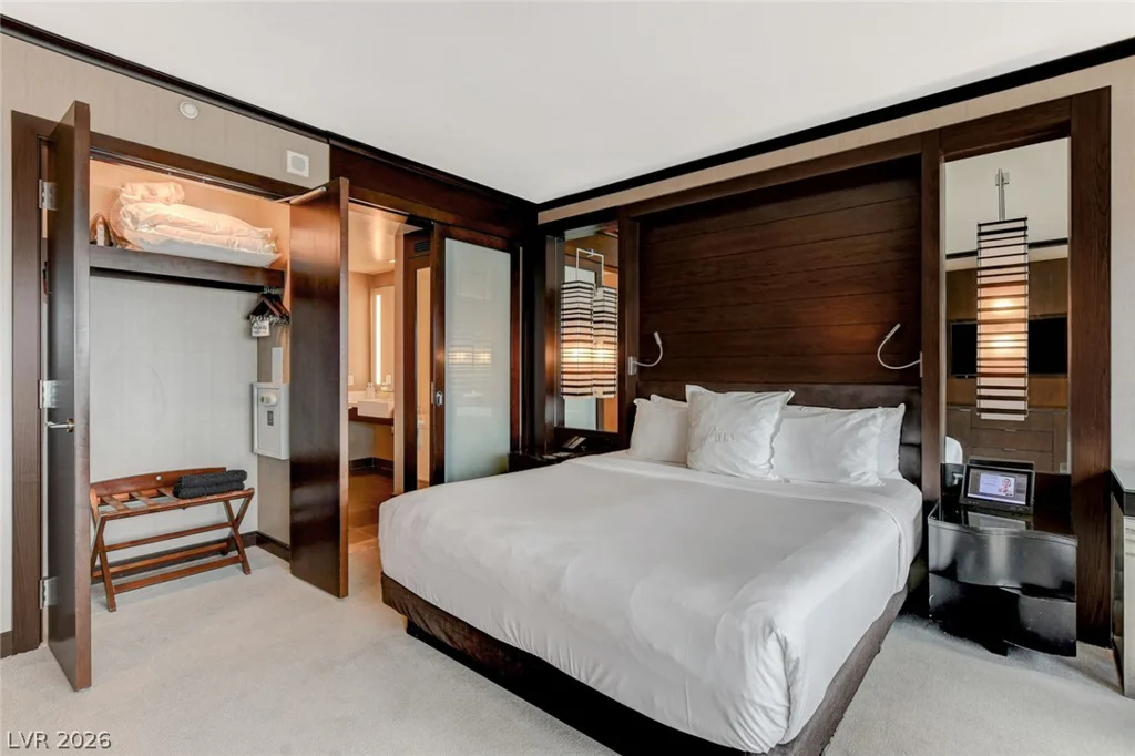 2600 Harmon, Las Vegas, NV 89158