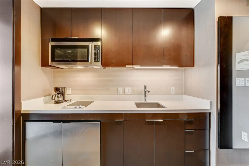 2600 Harmon, Las Vegas, NV 89158