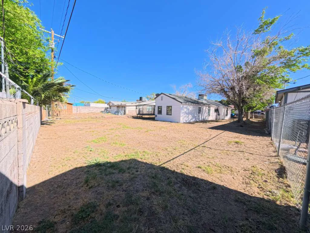 3049 Cedar, Las Vegas, NV 89104