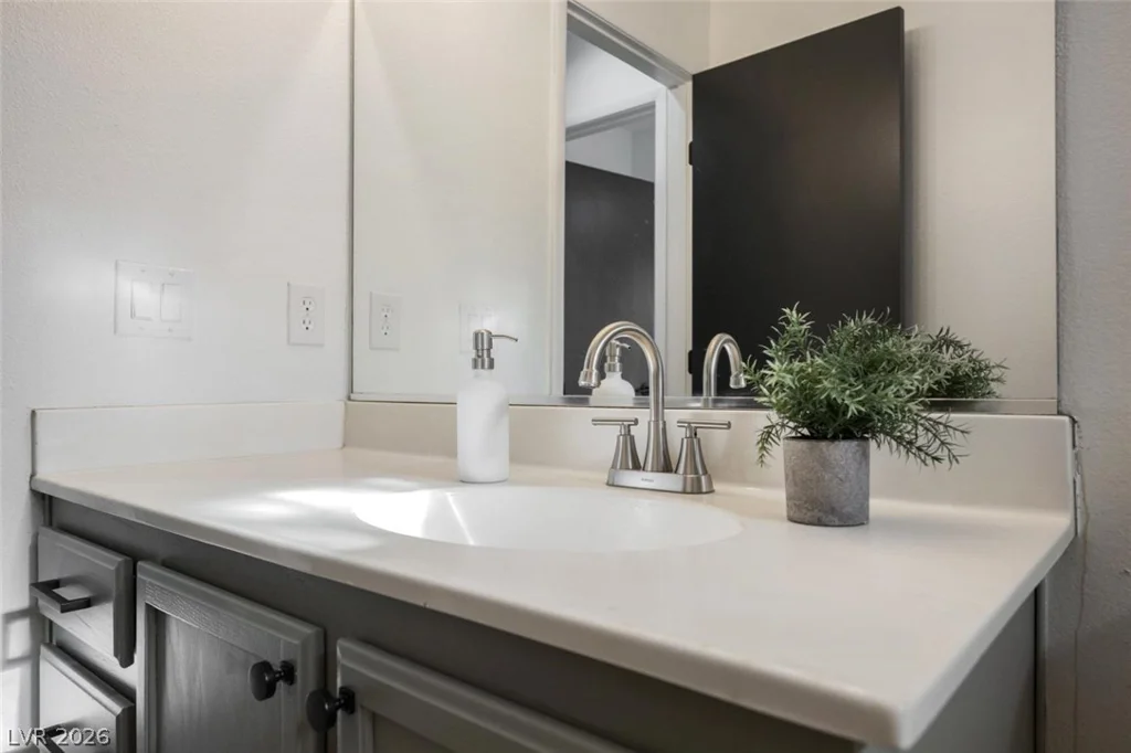 4209 Delhi, North Las Vegas, NV 89032
