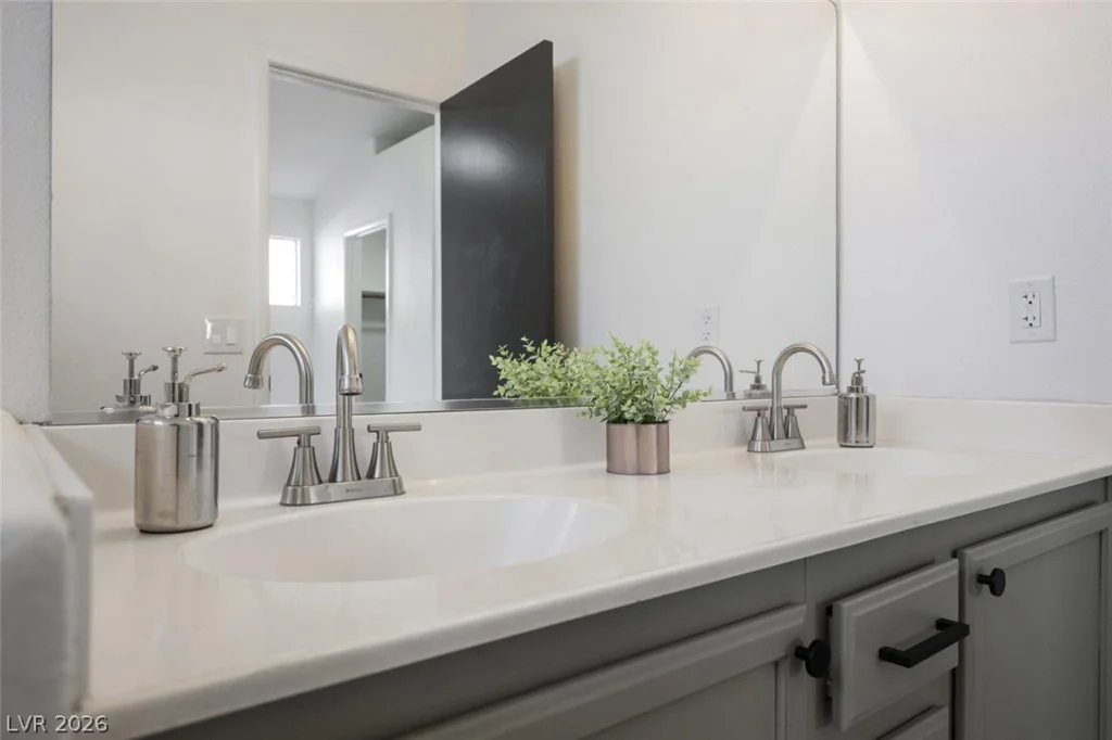 4209 Delhi, North Las Vegas, NV 89032