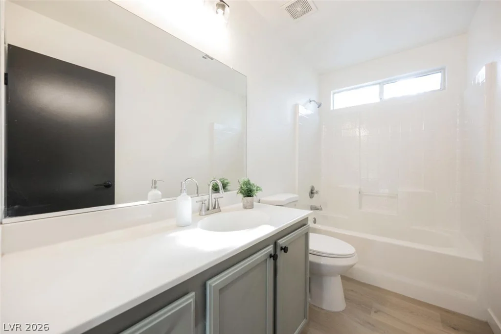 4209 Delhi, North Las Vegas, NV 89032