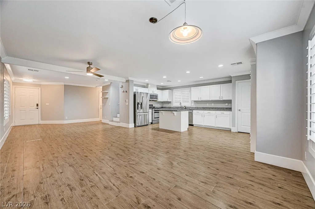 10226 Headrick, Las Vegas, NV 89166