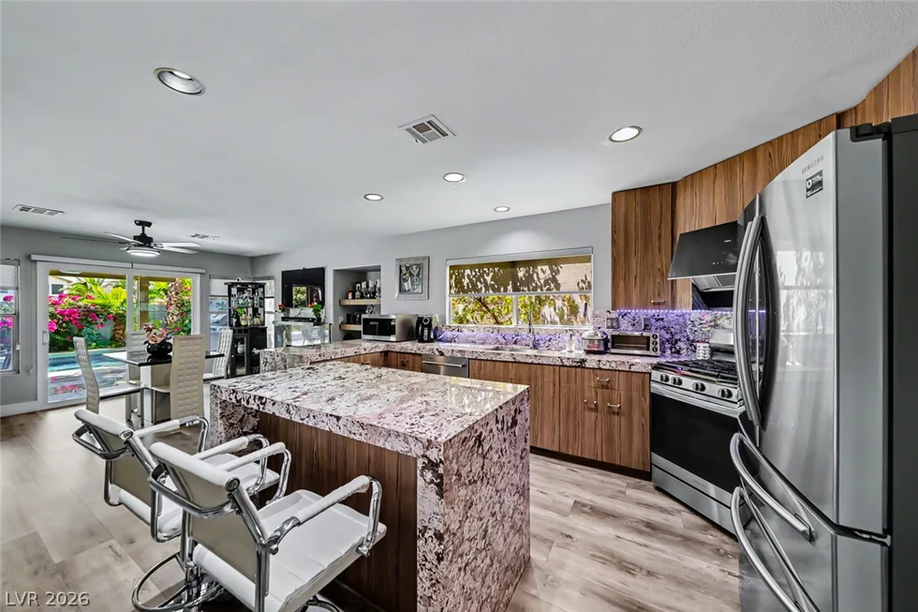 627 Landview, Las Vegas, NV 89123