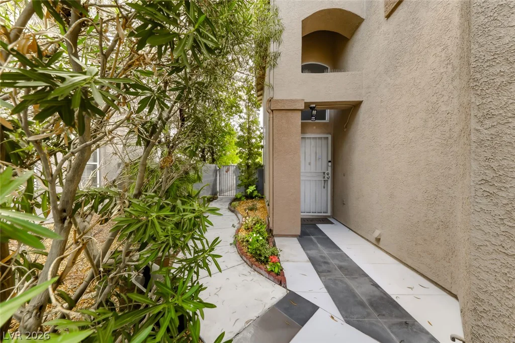 627 Landview, Las Vegas, NV 89123