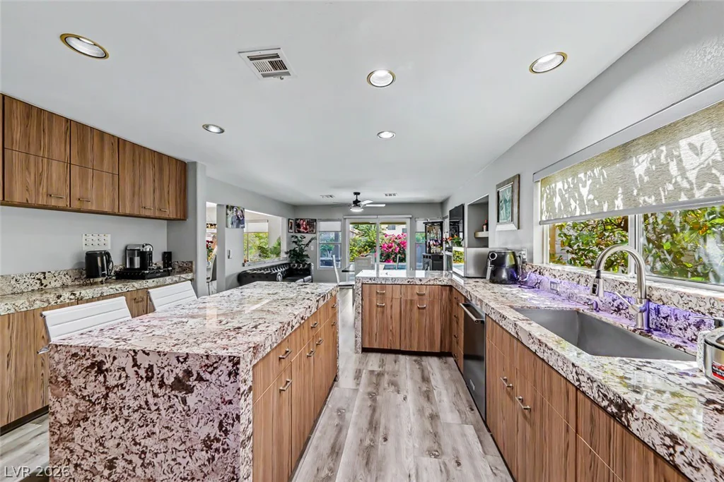 627 Landview, Las Vegas, NV 89123