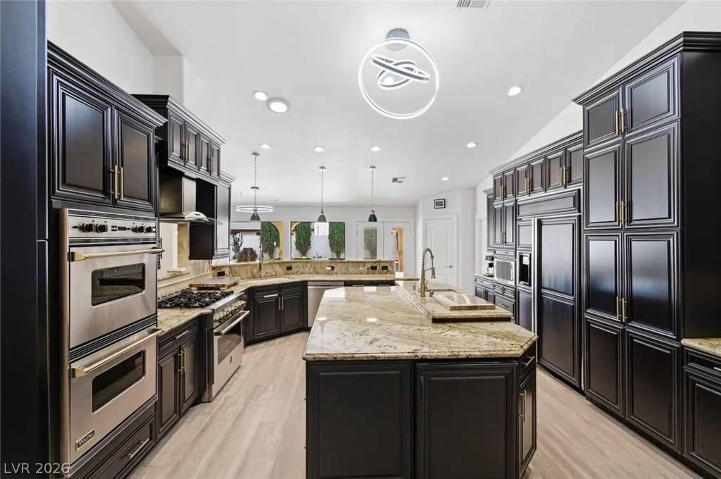 6425 Tara, Las Vegas, NV 89146