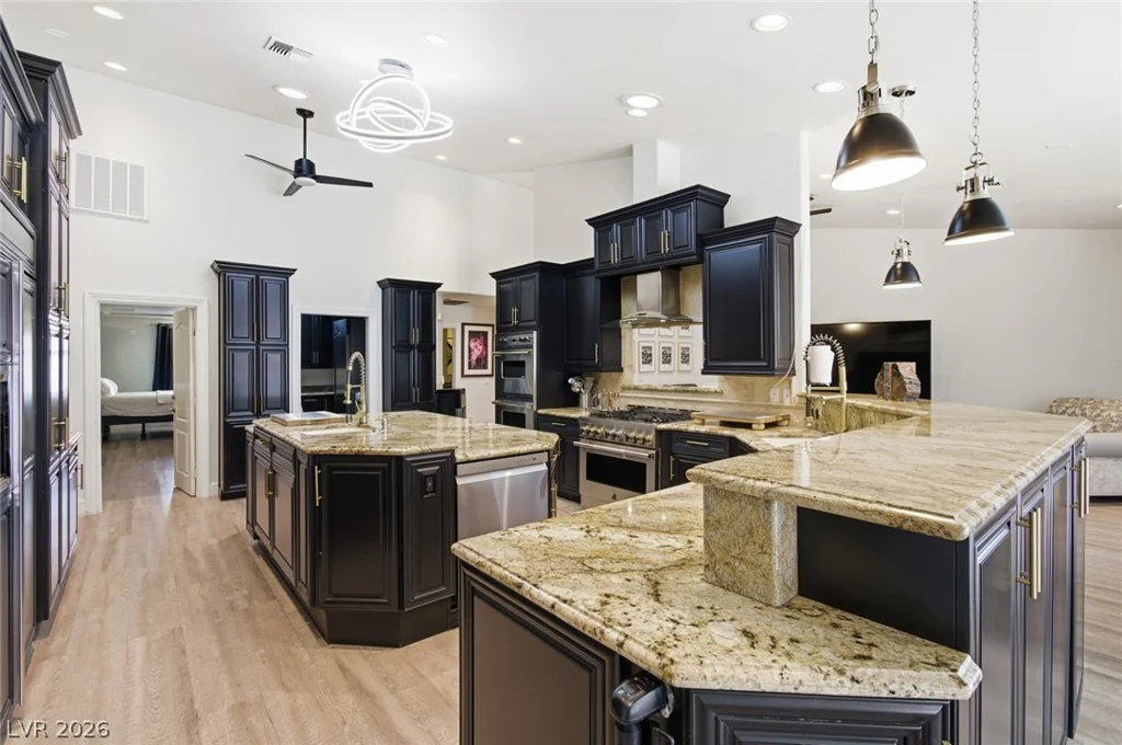 6425 Tara, Las Vegas, NV 89146