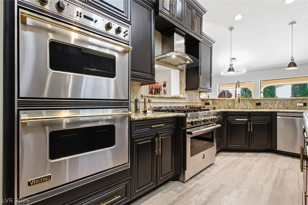 6425 Tara, Las Vegas, NV 89146