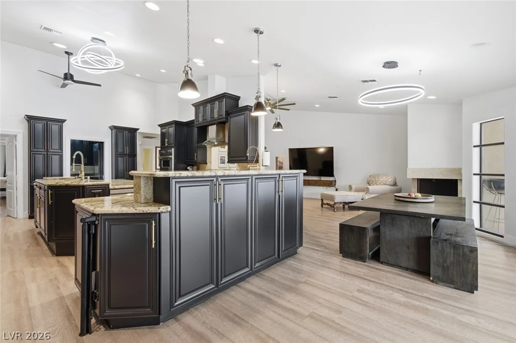 6425 Tara, Las Vegas, NV 89146