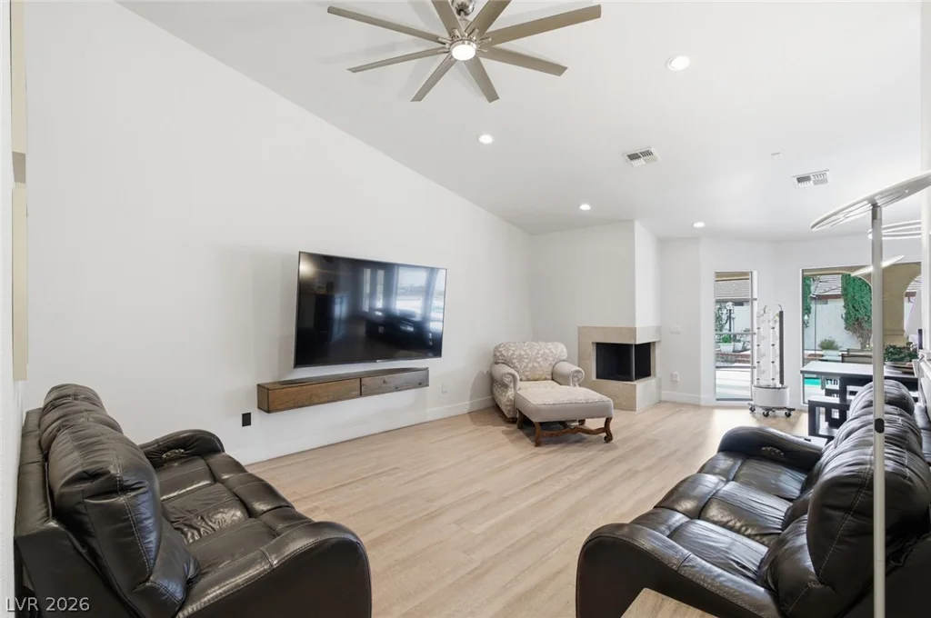 6425 Tara, Las Vegas, NV 89146
